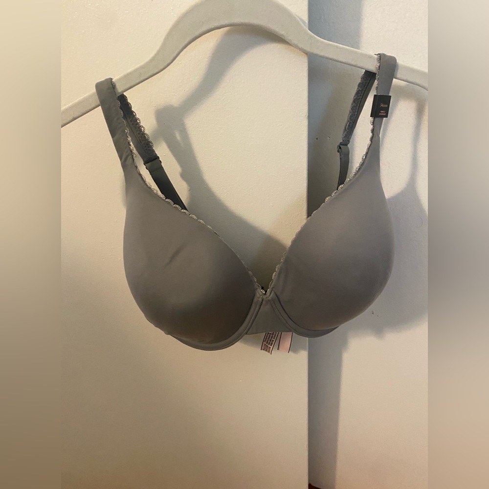 34DDD Victoria Secret Underwire Bra